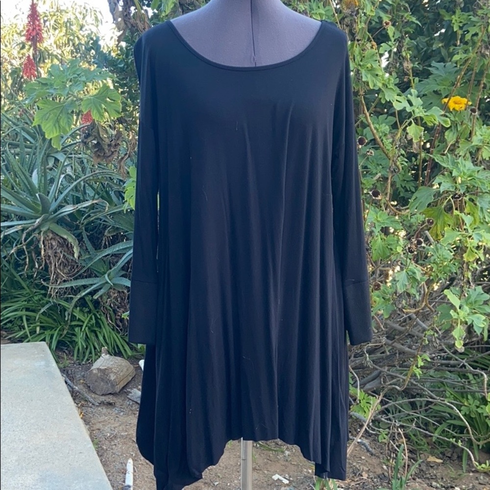 Kimchi Blue long sleeve black tunic-large